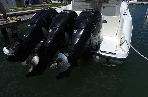 Boston-Whaler-345-Conquest-Pilothouse-(2009)