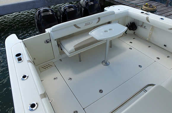 Boston-Whaler-345-Conquest-Pilothouse-(2009)