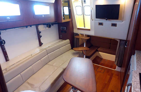 Boston-Whaler-345-Conquest-Pilothouse-(2009)