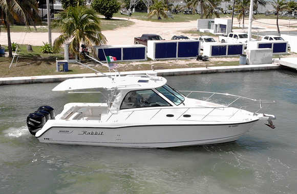 Boston-Whaler-345-Conquest-Pilothouse-(2009)