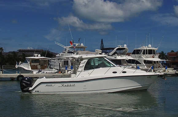 Boston-Whaler-345-Conquest-Pilothouse-(2009)