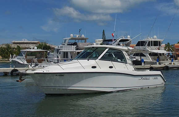 Boston-Whaler-345-Conquest-Pilothouse-(2009)