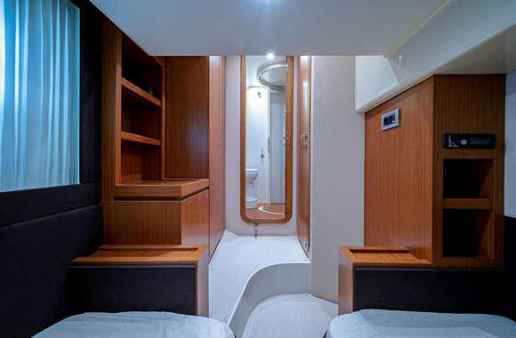 Ferretti-470-(2009)