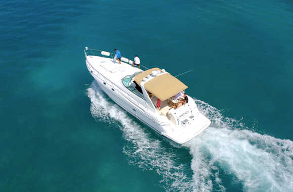 Cruiser Yachts 4270 Express (2001)