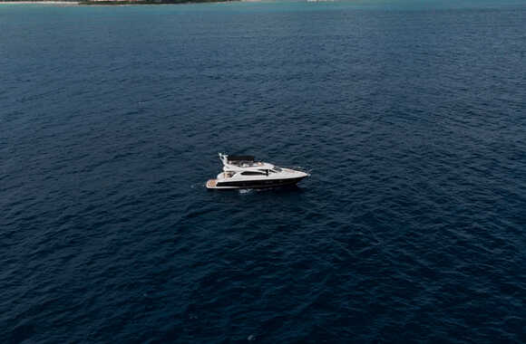 Sunseeker-Manhattan-63-(2011)