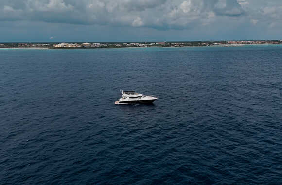 Sunseeker-Manhattan-63-(2011)